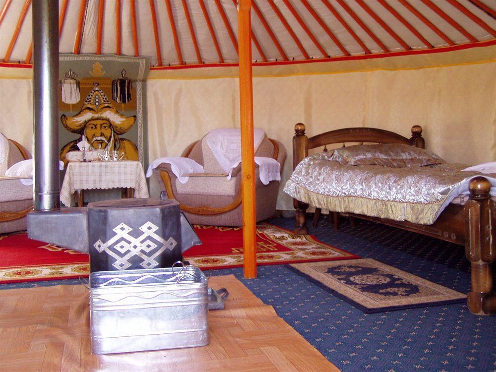 Steppe Nomads Eco Resort At Gungaluut อูลานบาตอร์ ภายนอก รูปภาพ